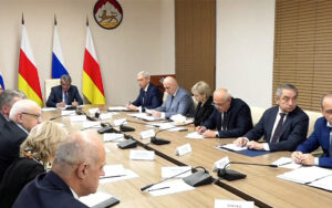 Сергей Меняйло провёл аппаратное совещание