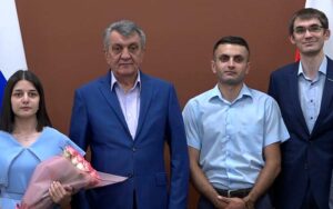 Сергей Меняйло схорзæхджын кодта республикæйы сæргълæууæджы преми райсыны æркасты уæлахиздзауты