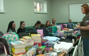 Сæрмагонд æфсæддон операцийы архайджыты, æфсæддонтæй йæ хæстæ æххæстгæнгæйæ чи фæмард, бирæсывæллонджын æмæ æххуысцух бинонты сывæллæттæ райстой сертификаттæ скъолайы уæлæдарæс балхæнынмæ