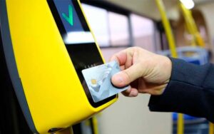 В этом году жители Северной Осетии в 9 раз чаще стали пользоваться безналичной оплатой в общественном транспорте