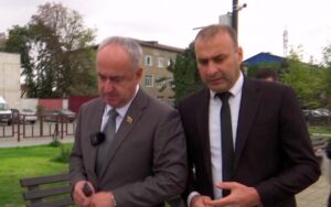 Таймураз Тускаев провел выездное заседание Совета парламента в Дигорском районе