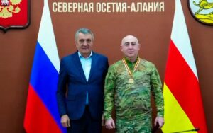 Сергей Меняйло вручил государственные награды республики участникам СВО