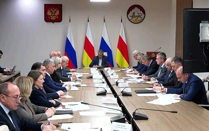 Сергей Меняйло провел еженедельное аппаратное совещание