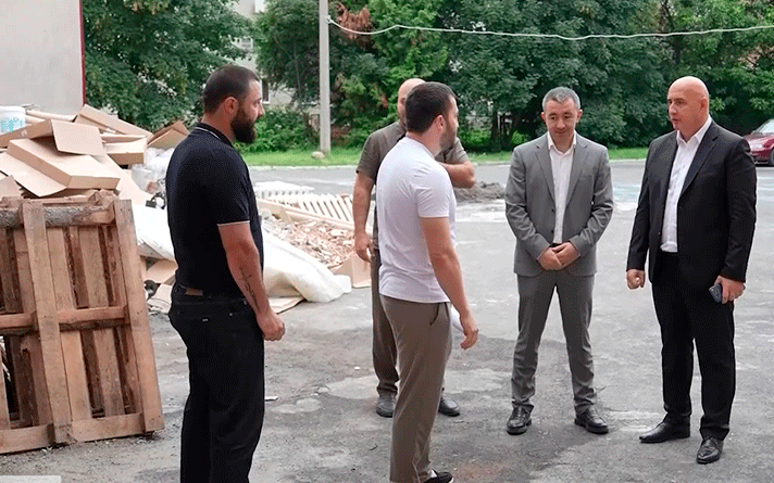 Первый вице-премьер Георгий Атаров проинспектировал стройплощадки Владикавказа