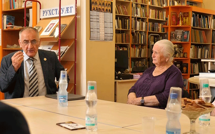 В 1-м филиале Городской библиотеки обсудили книгу Бориса Хозиева, посвященную жизни и научной деятельности Казбека Касаева