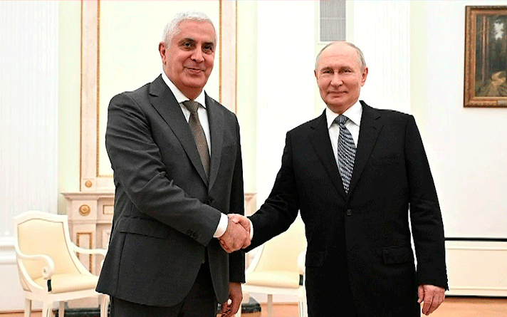 Владимир Путин принял в Кремле временно И.О. Главы Южной Осетии Марата Камболова