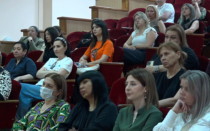 Стратегическую сессию «Медицинские кадры» провели в РКБ
