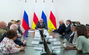 Председатель парламента Северной Осетии Таймураз Тускаев встретился с лидерами национально-культурных обществ