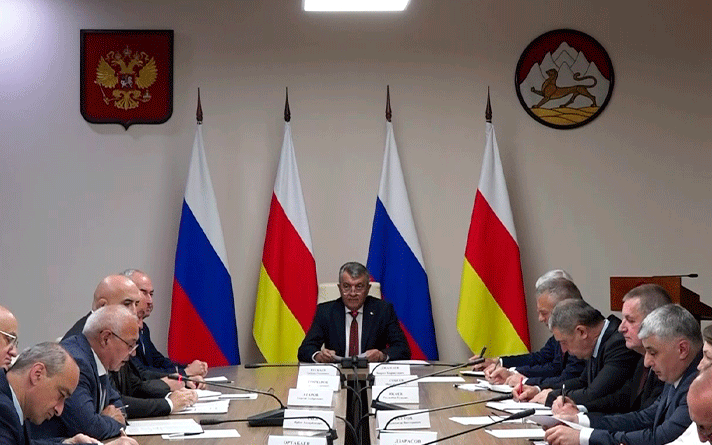 Сергей Меняйло провел аппаратное совещание