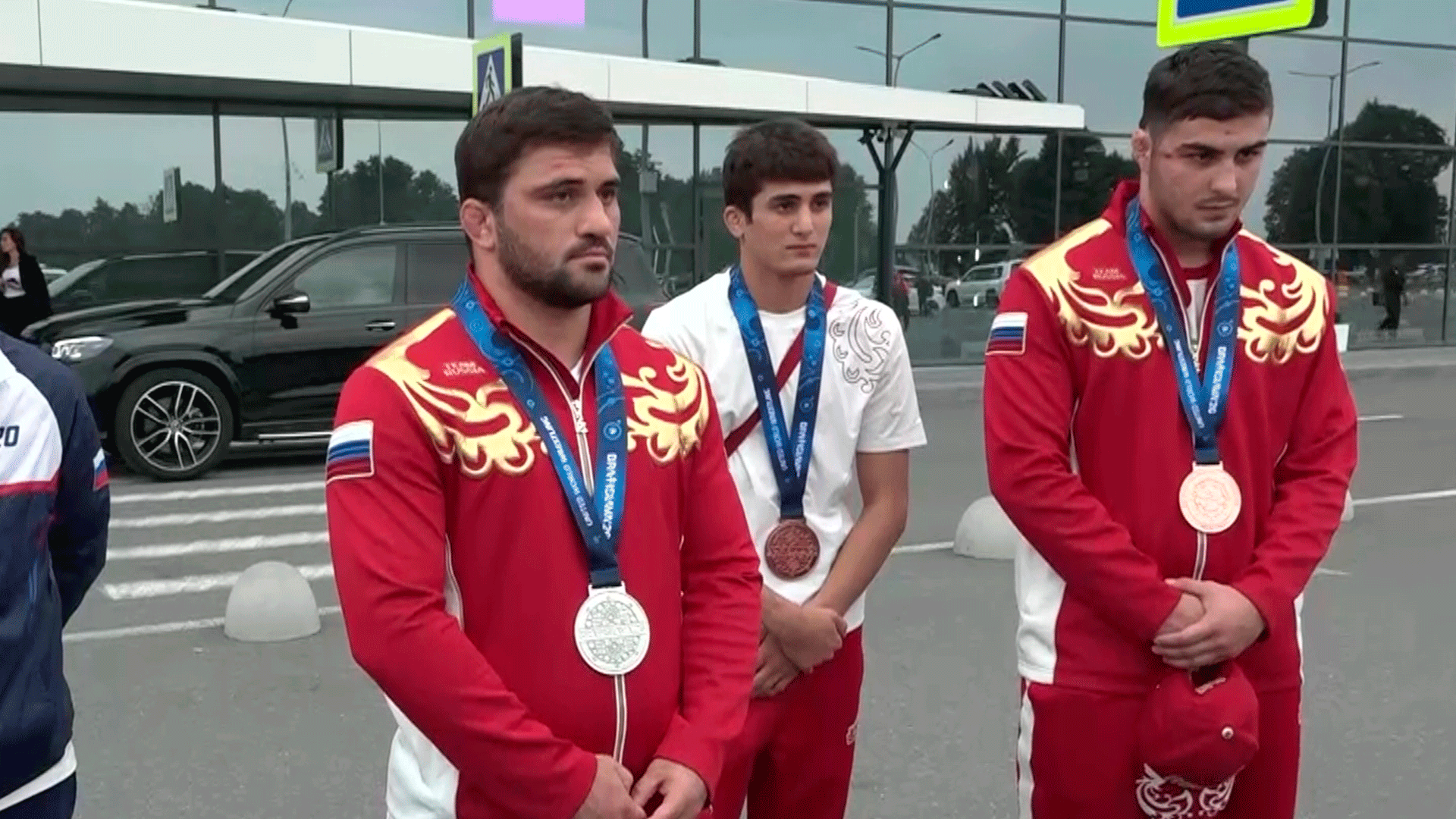 Осетинские вольники вернулись с молодежного чемпионата Мира