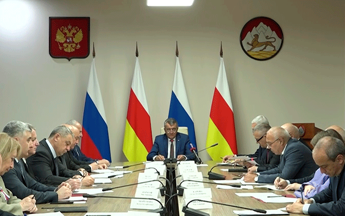 Сергей Меняйло провел аппаратное совещание