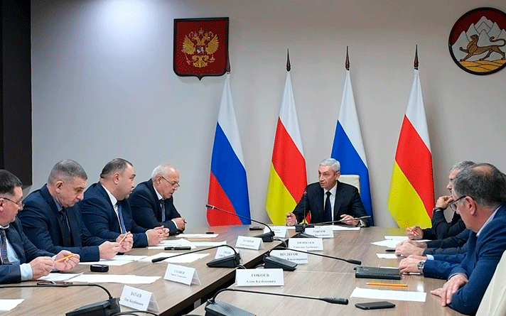 Борис Джанаев принял участие в заседании рабочей группы по увеличению безналичного оборота в СКФО