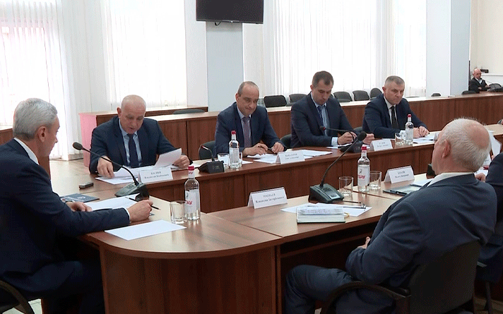 Борис Джанаев провел выездное совещание в Ардонском районе