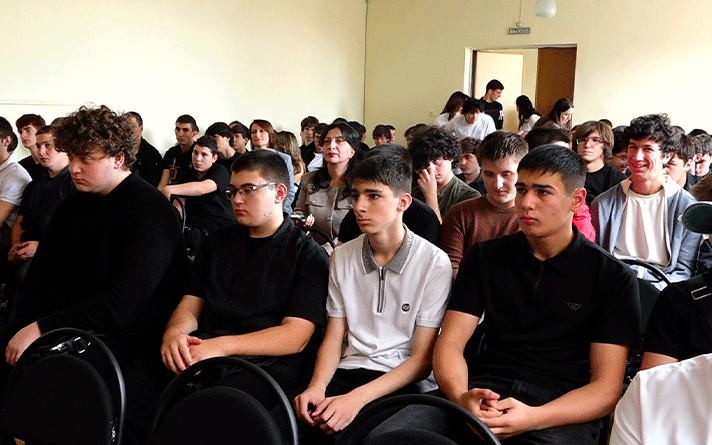 На базе Северо-Кавказского строительного техникума появится футбольная команда