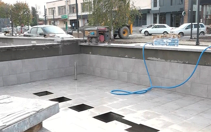 В Ардоне проверили ход работ по благоустройству центральной площади
