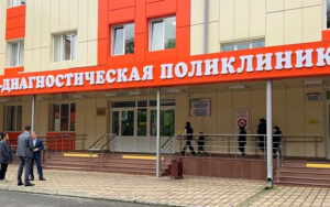 Представители Единой России, Молодой Гвардии партии и Федерации профсоюзов республики передали маленьким пациентам РКБ подарки