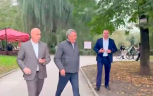 Сергей Меняйло вместе с врио первого вице-премьера Георгием Атаровым оценили строительство новой зоны отдыха с фонтаном-водопадом